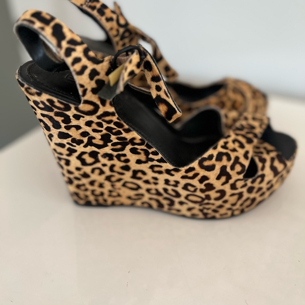 Matiko LYNN Leopard Tiger Tan Wedge Platform Peep Toe High Wedge Shoes 7.5